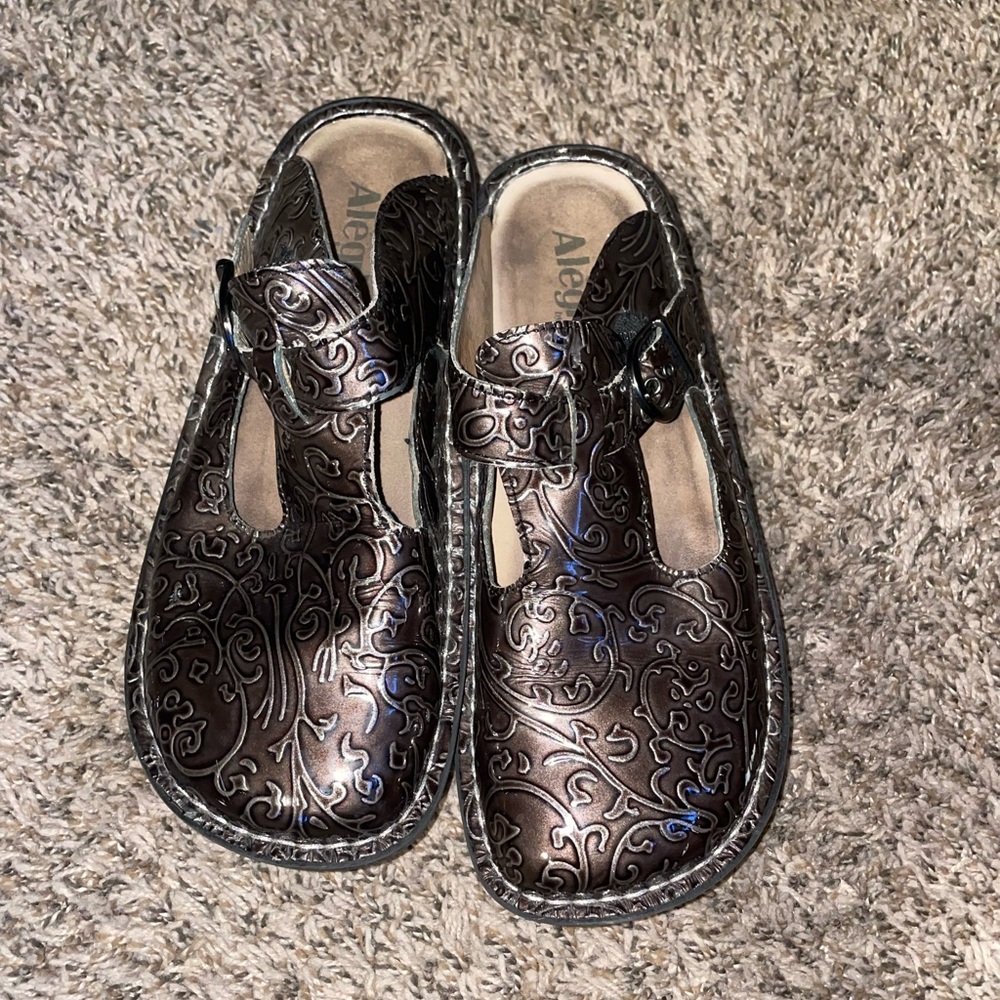Alegria Clogs 39